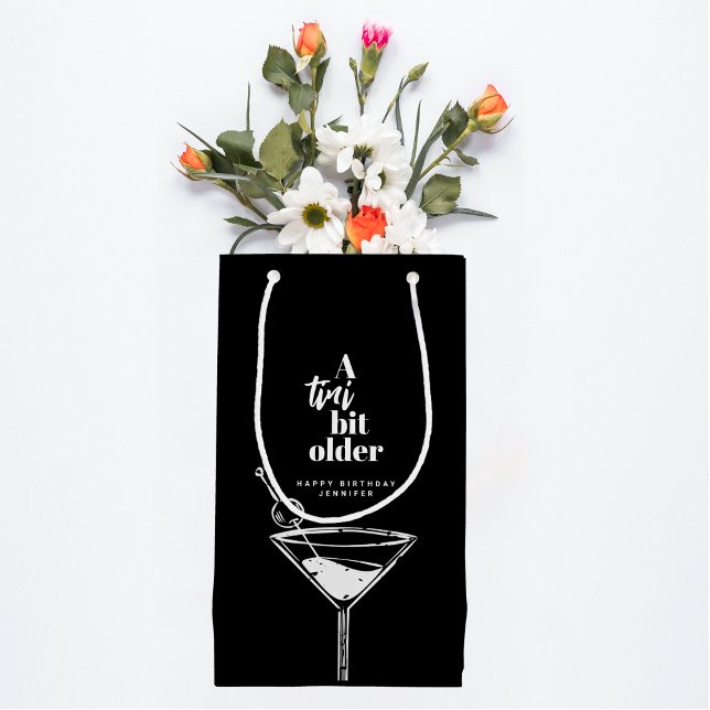 Petit Sac Cadeau Un peu plus âgé Martini moderne Anniversaire Noir  (Créateur téléchargé)
