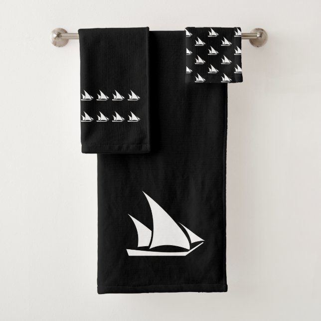 Petit Sailboat Salle de bain noir blanc Serviette  (En situation)