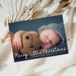 petite carte de faire-part de naissance de bénédic<br><div class="desc">design de script blanc avec une belle photo bébé nouveau-né,  l'image et le texte détail de cette carte peut être personnalisée.</div>