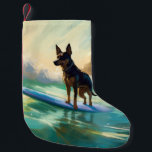 Petite Chaussette De Noël Australian Kelpie Beach Surf Paining<br><div class="desc">Plongez dans le monde ludique de l'aventure canine avec cette peinture captivante. Un chien en ébullition se rend aux vagues, chevauchant habilement le surf sur une plage baisée par le soleil. L'oeuvre d'art vibrante capte magnifiquement l'essence de l'excitation au bord de la plage tandis que le chien court sans crainte...</div>