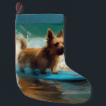 Petite Chaussette De Noël Australian Terrier Beach Surfing Paining<br><div class="desc">Plongez dans le monde ludique de l'aventure canine avec cette peinture captivante. Un chien en ébullition se rend aux vagues, chevauchant habilement le surf sur une plage baisée par le soleil. L'oeuvre d'art vibrante capte magnifiquement l'essence de l'excitation au bord de la plage tandis que le chien court sans crainte...</div>