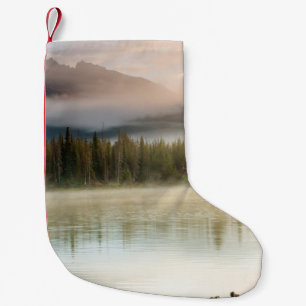Petite Chaussette De Noël Beau lac serein dans les montagnes matinales, Oreg