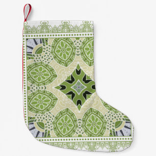 Petite Chaussette De Noël Décor coloré sur arrière - plan blanc,