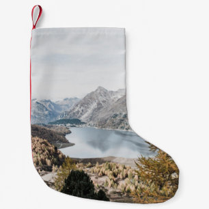 PETITE CHAUSSETTE DE NOËL ÉTIQUETÉ ENTRE DEUX MONTAGNES