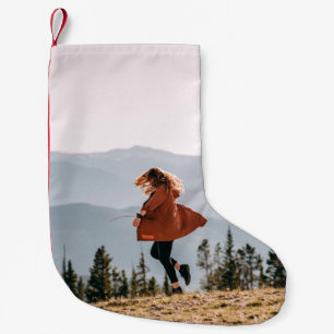 Petite Chaussette De Noël Femme en manteau marron