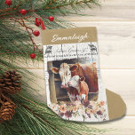 Petite Chaussette De Noël Ferme Floral Hereford Vaches Noël Stocker<br><div class="desc">Jolie vache Hereford et son veau derrière un bouquet de pêche et de vin à fleurs. Ferme,  vintage,  victorienne,  signalétique sur un arrière - plan usé,  blanc,  en bois. Idéal pour une ferme rustique ou une ambiance de Noël à la campagne française.</div>