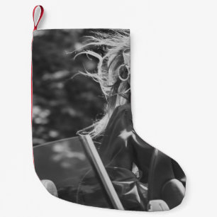 Petite Chaussette De Noël Jolie femme en voiture convertible