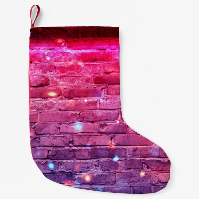 Petite Chaussette De Noël Lumière néon : mur de brique vide. (Devant)