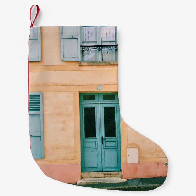 PETITE CHAUSSETTE DE NOËL MAISON AVEC FENÊTRE OUVERTE ET PORTE FERMÉE (Devant)