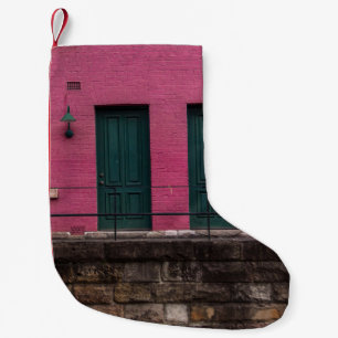 PETITE CHAUSSETTE DE NOËL MAISON ROSE AVEC DEUX PORTES