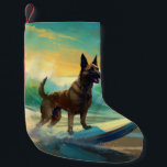 Petite Chaussette De Noël Malinoi Beach Surf Peinture belge<br><div class="desc">Plongez dans le monde ludique de l'aventure canine avec cette peinture captivante. Un chien en ébullition se rend aux vagues, chevauchant habilement le surf sur une plage baisée par le soleil. L'oeuvre d'art vibrante capte magnifiquement l'essence de l'excitation au bord de la plage tandis que le chien court sans crainte...</div>