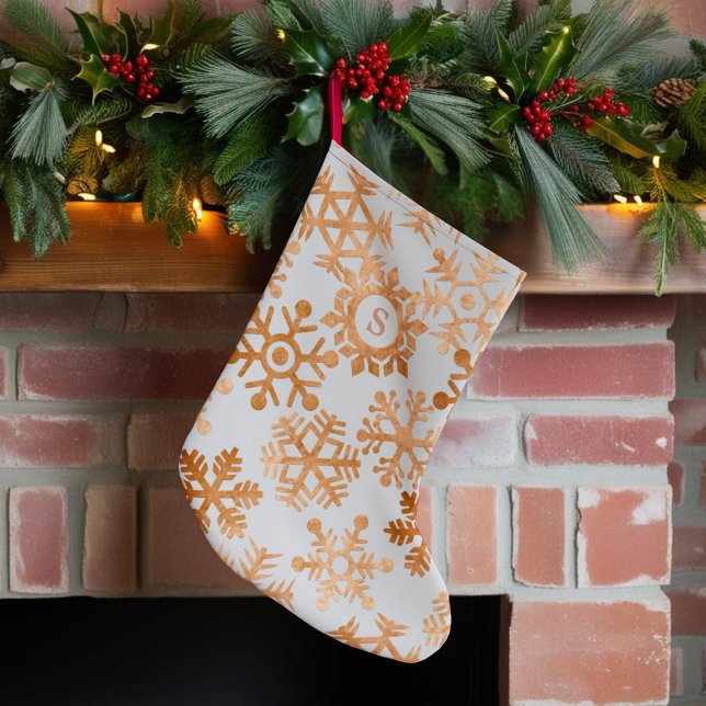 Petite Chaussette De Noël Monographie de flocon de neige en cuivre (Get ready to snuggle up by the fire with this charming snowflake stocking. Just add your initial)