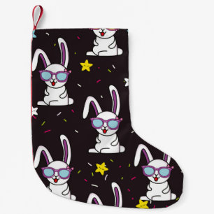 Petite Chaussette De Noël Motif de lapin mignon. Lapin coloré, étoiles w