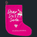 Petite Chaussette De Noël Noël moderne cher Père Noël script votre nom rose<br><div class="desc">Typographie décontractée moderne et tendance cher script Père Noël doux avec un coeur et chapeau de Père Noël faisant un Noël vacances amusant bas rose chaud.                  Personnalisez-le avec votre nom !</div>