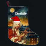 Petite Chaussette De Noël Noël Vivaldi<br><div class="desc">Cette charmante petite réserve de Noël apporte une touche de magie de musique classique à votre décor de vacances. Avec une illustration du célèbre compositeur Antonio Vivaldi portant un chapeau de Noël festif, ce bas est un parfait mélange d'élégance et de joie de fêtes. L'expression animée de Vivaldi est placée...</div>