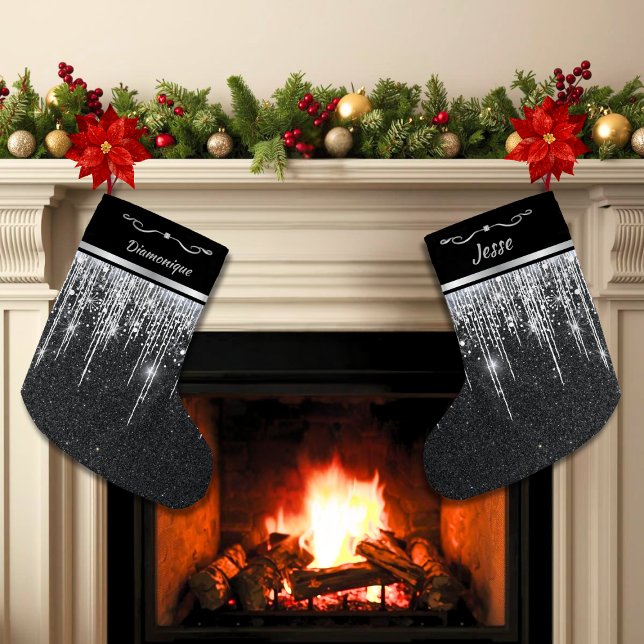 Petite Chaussette De Noël Nom élégant de script moderne noir et argent (Modern black personalized Christmas stockings with silver icicles that are two-sided)