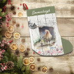 Petite Chaussette De Noël Pays Français Floral Plymouth Rock Poulets<br><div class="desc">Cute,  Plymouth Rock Hen et son poussin derrière des fleurs colorées. Ferme,  vintage,  victorienne,  signalétique sur un arrière - plan usé,  blanc,  en bois. Idéal pour une ferme rustique ou une ambiance de Noël à la campagne française.</div>