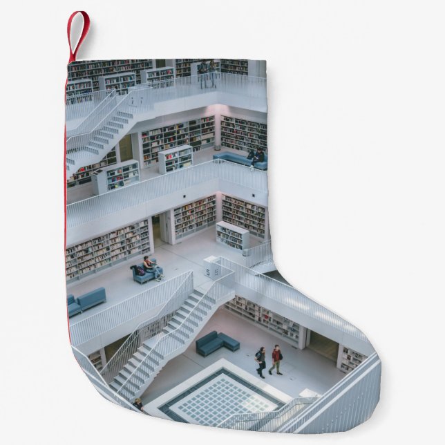 PETITE CHAUSSETTE DE NOËL PERSONNES MARCHANT À L'INTÉRIEUR DE LA BIBLIOTHÈQU (Devant)