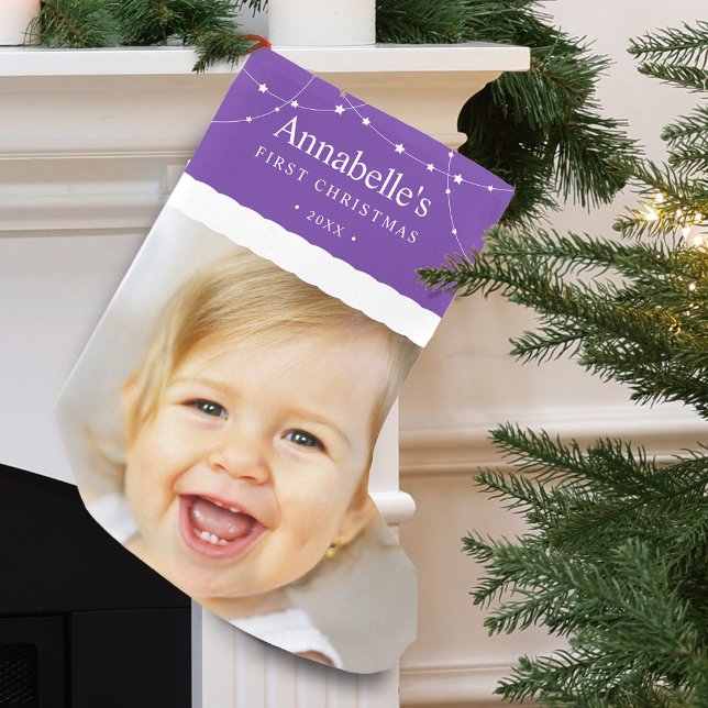 Petite Chaussette De Noël Photo de Noël de bébé pourpre (Baby's First Christmas Photo Purple Small Christmas Stocking)