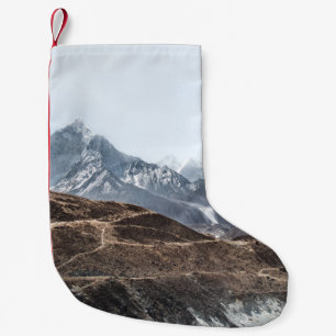 PETITE CHAUSSETTE DE NOËL PHOTO PAYSAGE DES MONTAGNES SOUS NUAGES BLANCS