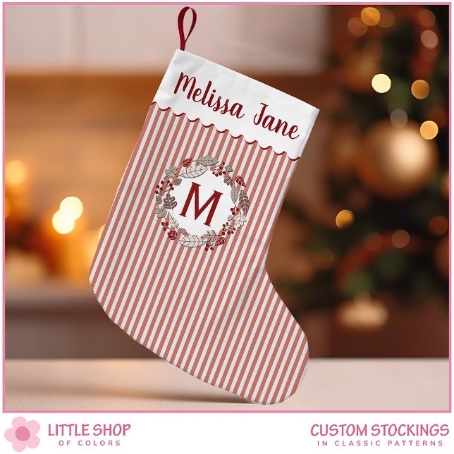Petite Chaussette De Noël Red Stripes monogramme de couronne de Noël (Créateur téléchargé)