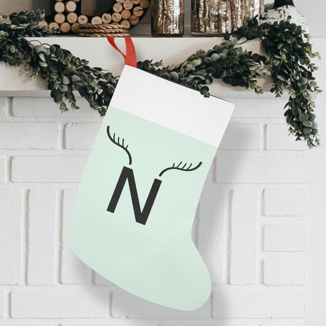 Petite Chaussette De Noël Reindeer Antler | Monogramme de Noël vert à la men (Créateur téléchargé)