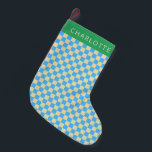 Petite Chaussette De Noël Retro esthétique Checkerboard bleu Personnalisé<br><div class="desc">Apportez un charme vintage à votre décor de vacances avec ce motif en damier bleu et blanc rétro esthétique et personnalisé bas de Noël. Parfait pour ajouter une touche nostalgique à votre manteau, ce bas peut être customisé d'un nom pour une ambiance personnelle et festive. Idéal pour ceux qui recherchent...</div>