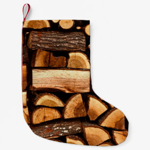 Petite Chaussette De Noël Texture. Pile de bois de feu haché stocké, hiver