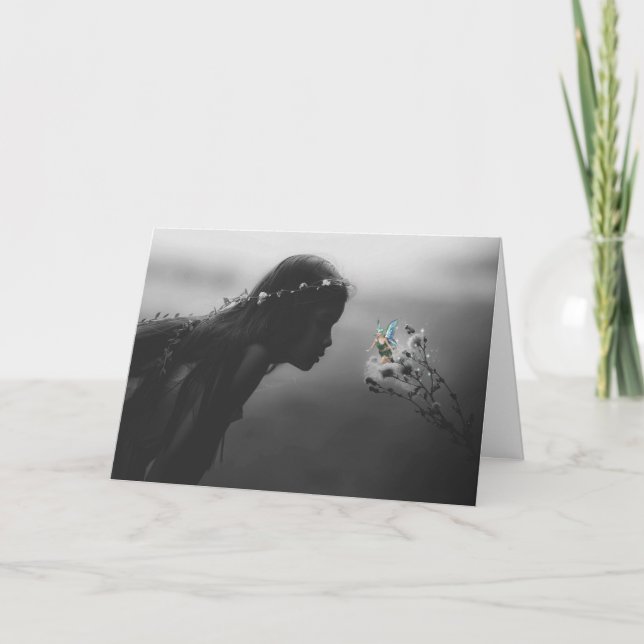 Petite fille avec carte de voeux d'anniversaire fé (Devant)