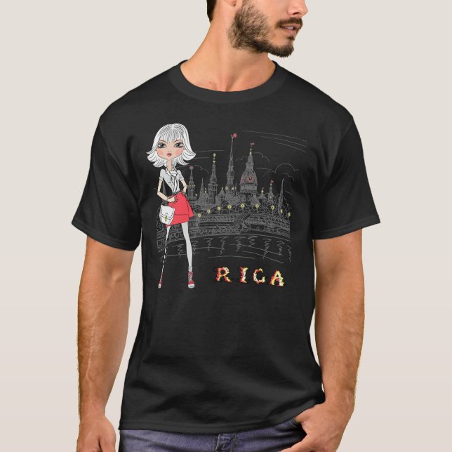 Petite fille en Riga, Lettonie T-shirt classique (Devant)