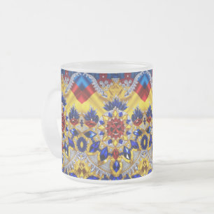 Petite tasse en verre dépoli avec des couleurs rou