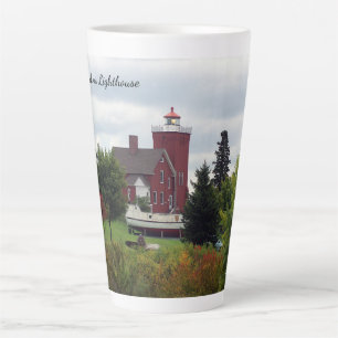 Phare de deux ports et tasse en latte de bateau