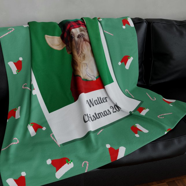 Photo Chien Vert personnalisé Couverture en polair (A fun and festive cozy throw blanket with space for your photo and name)