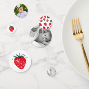 Photo confetti fraise de premier anniversaire