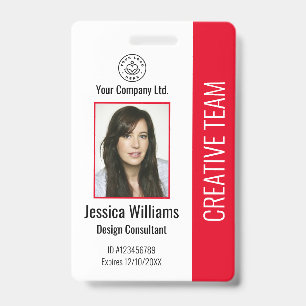 Photo de badge d'employé rouge avec logo de sociét