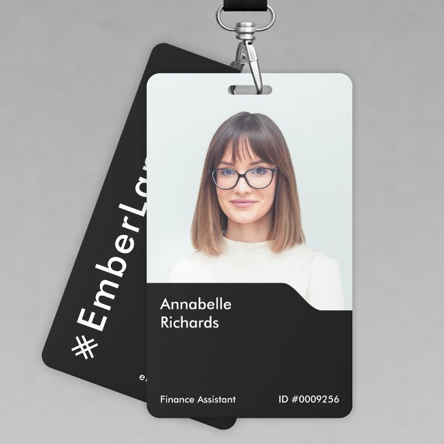 Photo de badge d'identification 3x5 | Carte d'empl (Create a polished 3x5 photo ID badge with stylish minimalist branded details for your team)