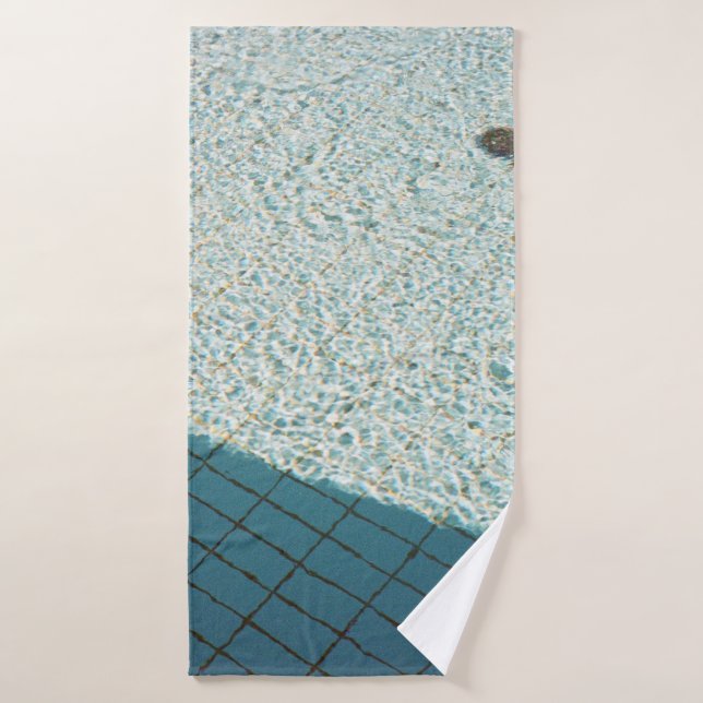 Photo de clôture du terrain en tuiles blanches (Serviette de bain)