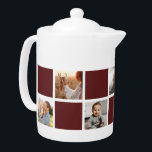 Photo de famille Red À damiers moderne<br><div class="desc">Teapot photo personnalisé rouge foncé et blanc à damiers. Un cadeau parfait pour votre famille, vos grands-parents ou vos jeunes mariés. Autres options de couleurs disponibles. Personnalisez facilement notre théière à damiers rouge avec vos photos. INFO : Les images de portrait et de paysage fonctionneront dans la mesure où le...</div>