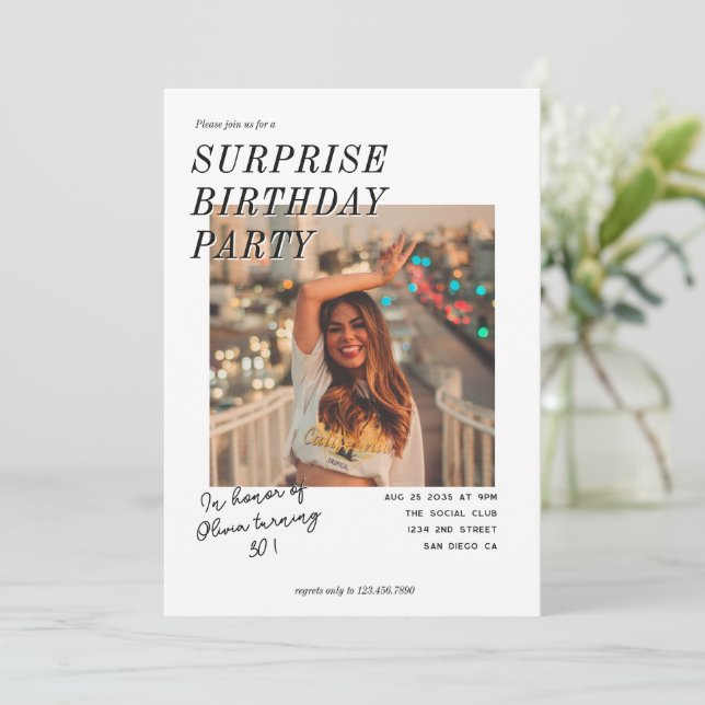 Photo de fête d'anniversaire surprise moderne pour (Debout devant)