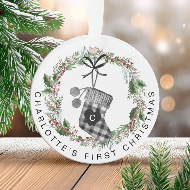 Photo de la première couronne de papier de Noël du (Baby's First Christmas Plaid Stocking Wreath Photo Ornament)