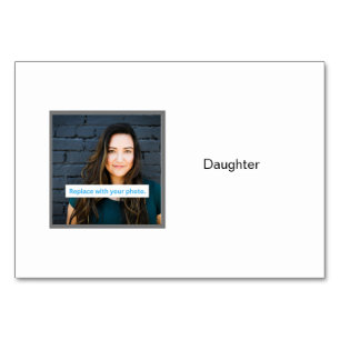 Photo fille sur cartes mémoires familiales personn