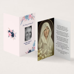 Photo funéraire dans la carte de prière en mémoire