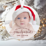 Photo Grand-parents First Christmas Red Script<br><div class="desc">Aidez-les à célébrer leur premier petit-enfant avec ce magnifique ornement moderne de gardiens. Le texte rouge bordeaux dit "Notre premier Noël en tant que grands-parents", avec le mot "grands-parents" dans un élégant script d'écriture manuscrite avec des fioritures avant et après. Remplacez facilement l'image de l'échantillon par votre photo préférée du...</div>