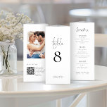 Photo moderne QR Triple Mariage Menu Numéro de tab<br><div class="desc">REMARQUE IMPORTANTE : Ce triple est fourni plat, SANS pré-notation, pour vous de le plier vous-même. Pour vous aider à plier avec précision, des directives sont imprimées sur le dos pour les trois panneaux, plus un panneau extra fin sur le côté droit pour que vous appliquiez la colle pour coller...</div>