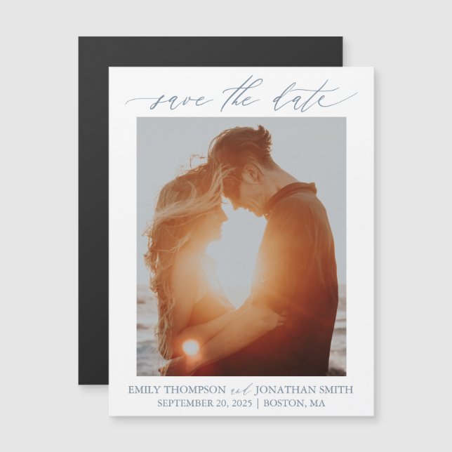 Photo moderne Save the Date Magnet in in Dusty Blu (Devant / Derrière)