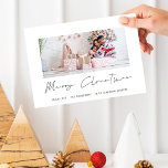 Photo moderne Script élégant Merry Christmas Card<br><div class="desc">Photo de famille moderne Script élégant Joyeux Noël. Remplacez simplement l'exemple de photo par le vôtre et personnalisez avec votre salutation et les noms en bas. Joyeux Noël est dans un style manuscrit moderne.</div>