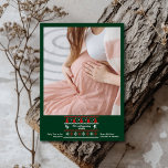 Photo Nous attendons une Faire-part de grossesse<br><div class="desc">Partagez vos nouvelles joyeuses avec une touche de charme festif grâce à notre Faire-part Photo Christmas Pregnancy. Cette carte ravissante comporte une photo personnelle, magnifiquement encadrée pour présenter votre famille grandissante. Le design intègre des éléments festifs comme les arbres de Noël, les flocons de neige ou les accents de vacances,...</div>