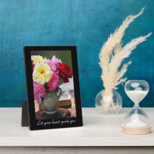 Photo Plaque de table de bouquet de rose avec de l'Easel