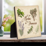 Photo Plaque Herbes de Provence<br><div class="desc">Herbes de Provence,  un mélange populaire d'herbes aromatiques du sud-ouest de la France utilisé par les chefs pour parfumer les viandes,  les poissons,  les soupes,  les ragoûts et les légumes.</div>