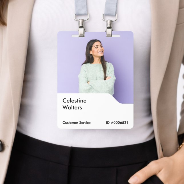 Photo pour badge 4x5 | Carte employé verticale per (Create a polished 4x5 photo ID badge with stylish minimal branded details for your team)